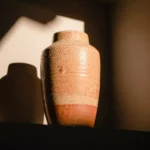 L'atelier céramique & design implanté à Bannalec dans le Finistère sud propose des céramiques sur mesure.